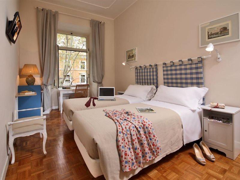 רומא Residenza I Rioni Guesthouse מראה חיצוני תמונה
