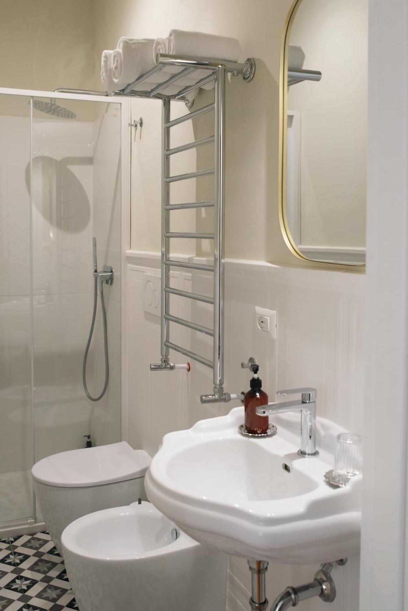 רומא Residenza I Rioni Guesthouse מראה חיצוני תמונה