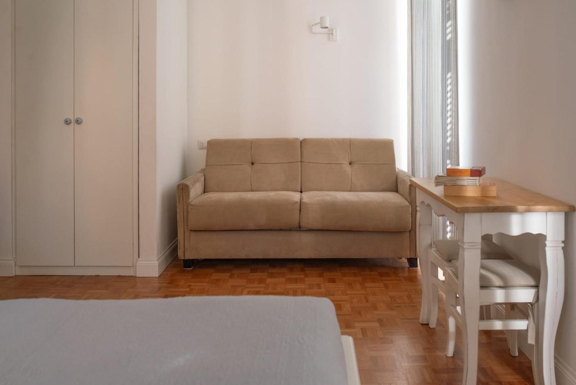 רומא Residenza I Rioni Guesthouse מראה חיצוני תמונה