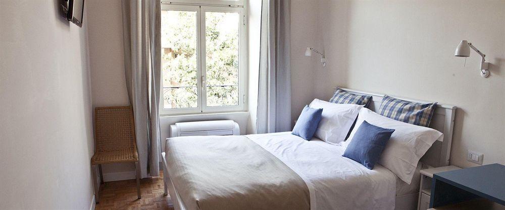 רומא Residenza I Rioni Guesthouse מראה חיצוני תמונה